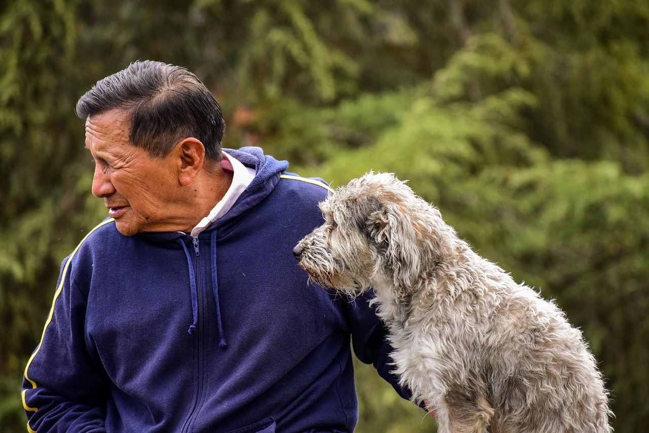 Famille avec chien et chat